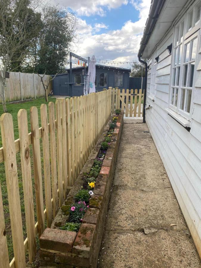 The Potting Shed. Small But Perfectly Formed Canterbury Exterior photo